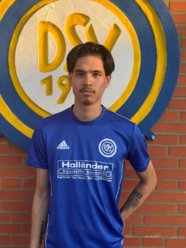 Dennis Nattawut Düsterdieck