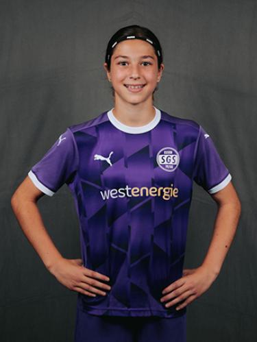 Estelle Tuana Llambro