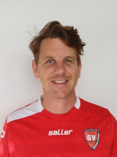 Dominik Theseling