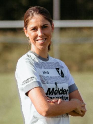 Yvonne Leder