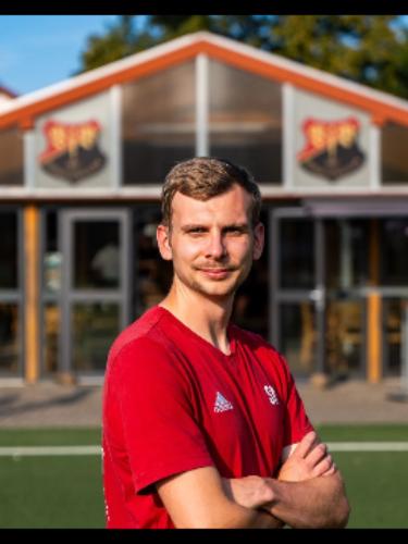 Simon Naumann
