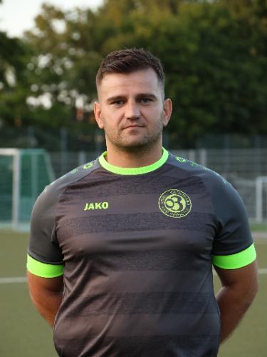 Adnan Kurteshi