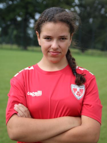 Nina Santos Ferreira