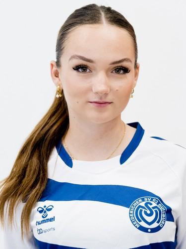 Alina Laura Wolyniec