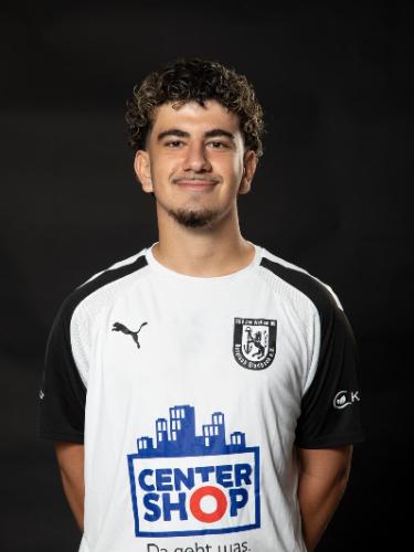 Azad Demir