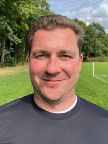 Nils Schwozer