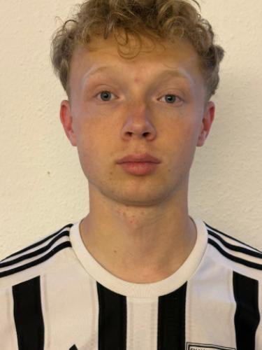 Tom Nikolai Helmut Franz Glöe