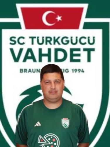 İlker Ayhan