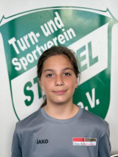 Özge Yildirim