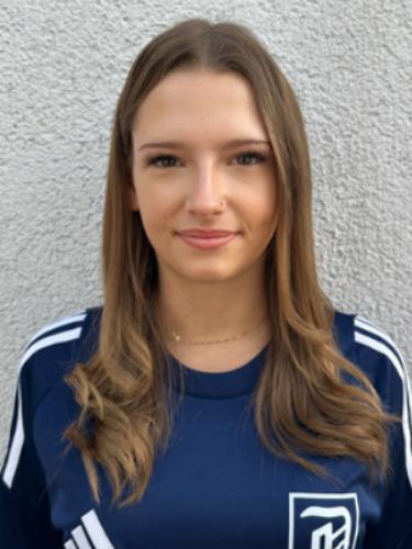 Mia Marie Skladnikiewicz