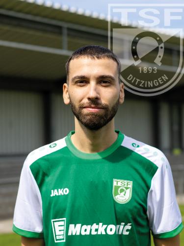 Dardan Veseli