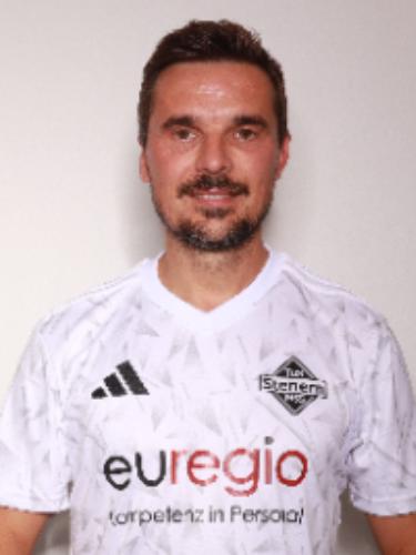 Lukas Banas