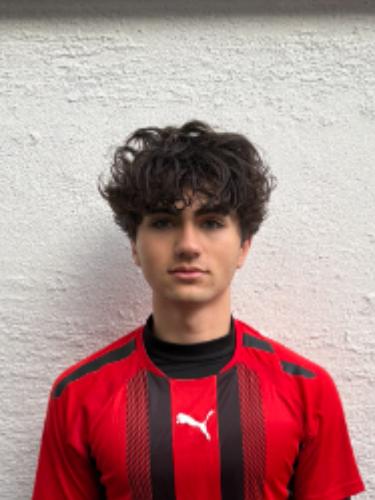 Efe Gözütok