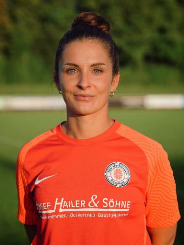 Leonie Scharfenecker