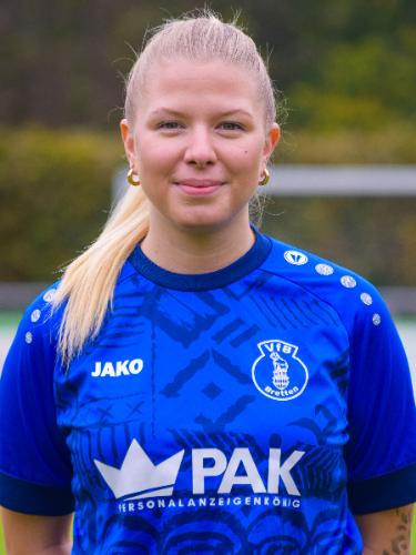 Celine Hiller