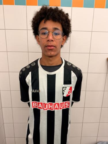 Nahom Gebrelegzher