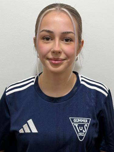 Nicole Adam