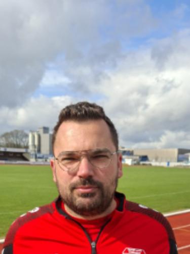 Dennis Henschel