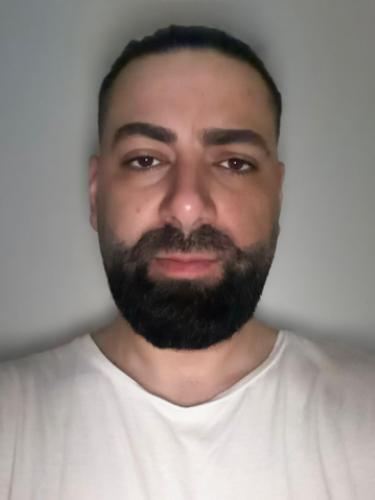 Sezer Akpinar