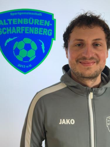 Niklas Mast