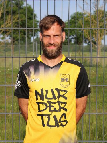 Daniel Karos