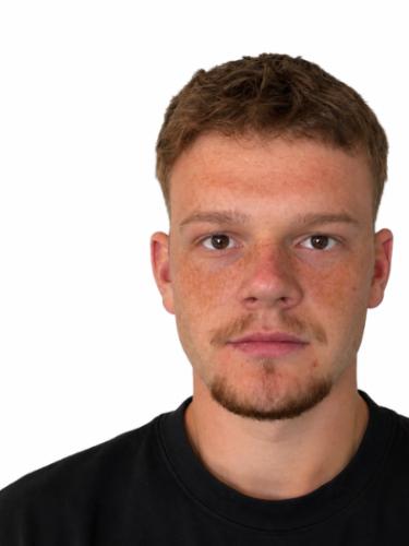 Luca Dill