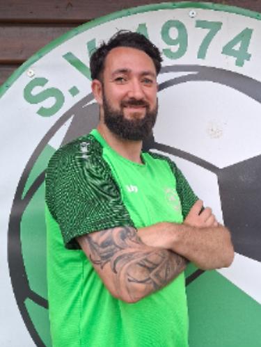 Deniz Oezbakar