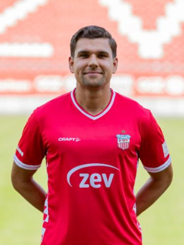Cemal Sezer