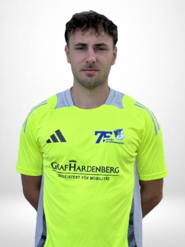 Yannic Becker