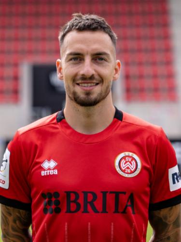 Sinan Karweina
