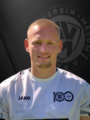 Adrian Knüver