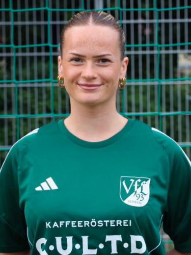 Julia Nauser