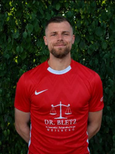 Niklas Becker