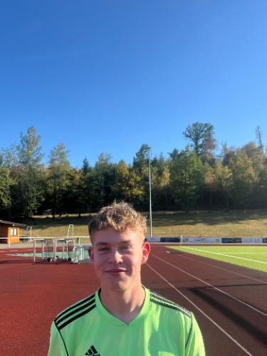 Finn Luca Bald
