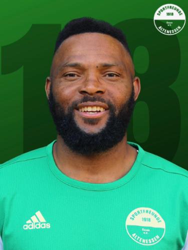 Carlos Ngounou Happy