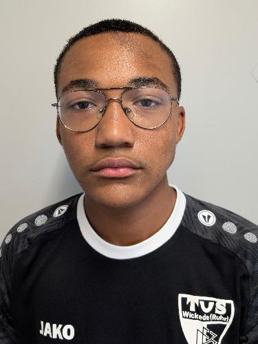 Naim Idris Manuel Luvuvamo