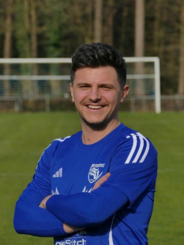 Dennis Cömert