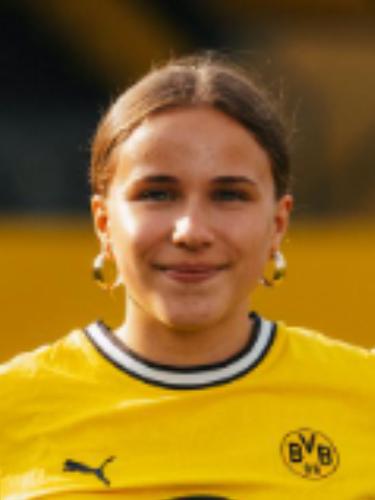 Yumnah Lohnherr