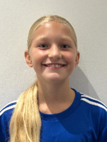 Ella Höbing