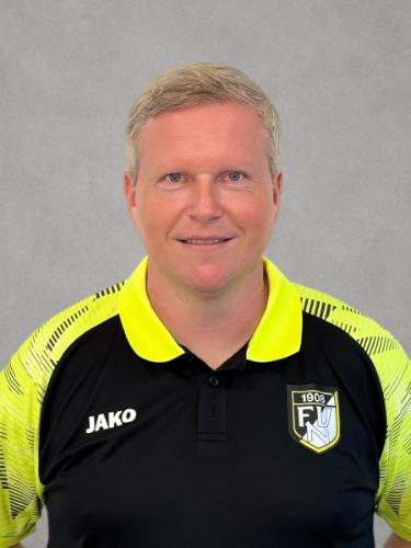Sebastian Schütze