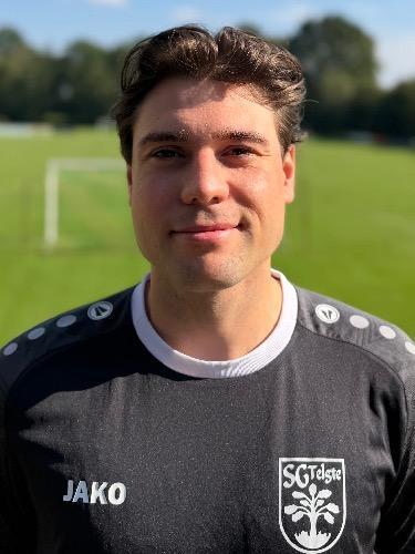 Nazmi Muja